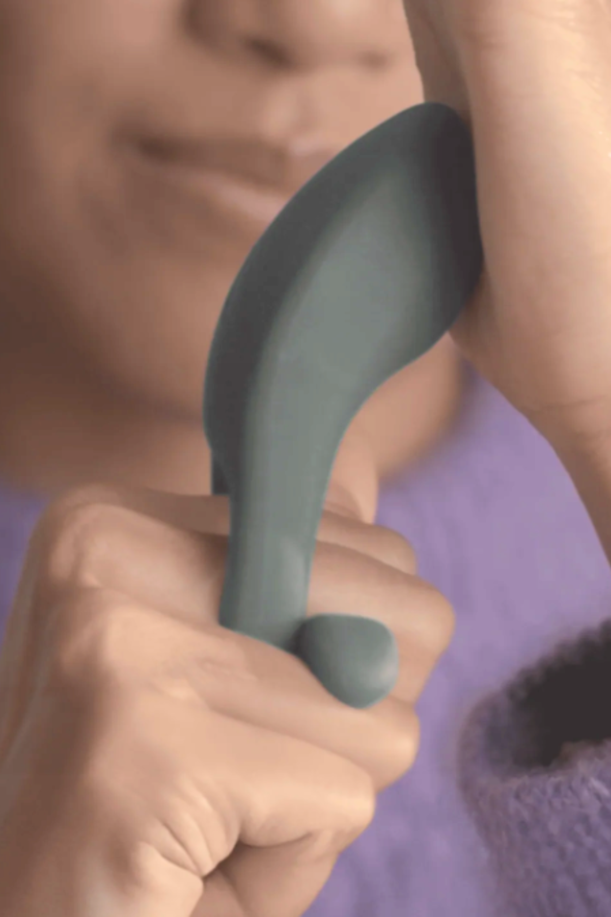 Hug | Adjustable Vibrating C-Ring