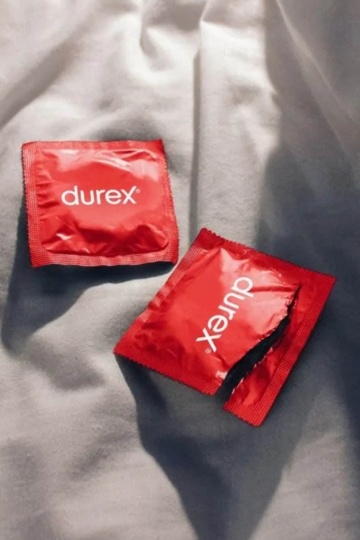 Durex FeatherLite condoms 12 pack ultra thin for extra sensitivity