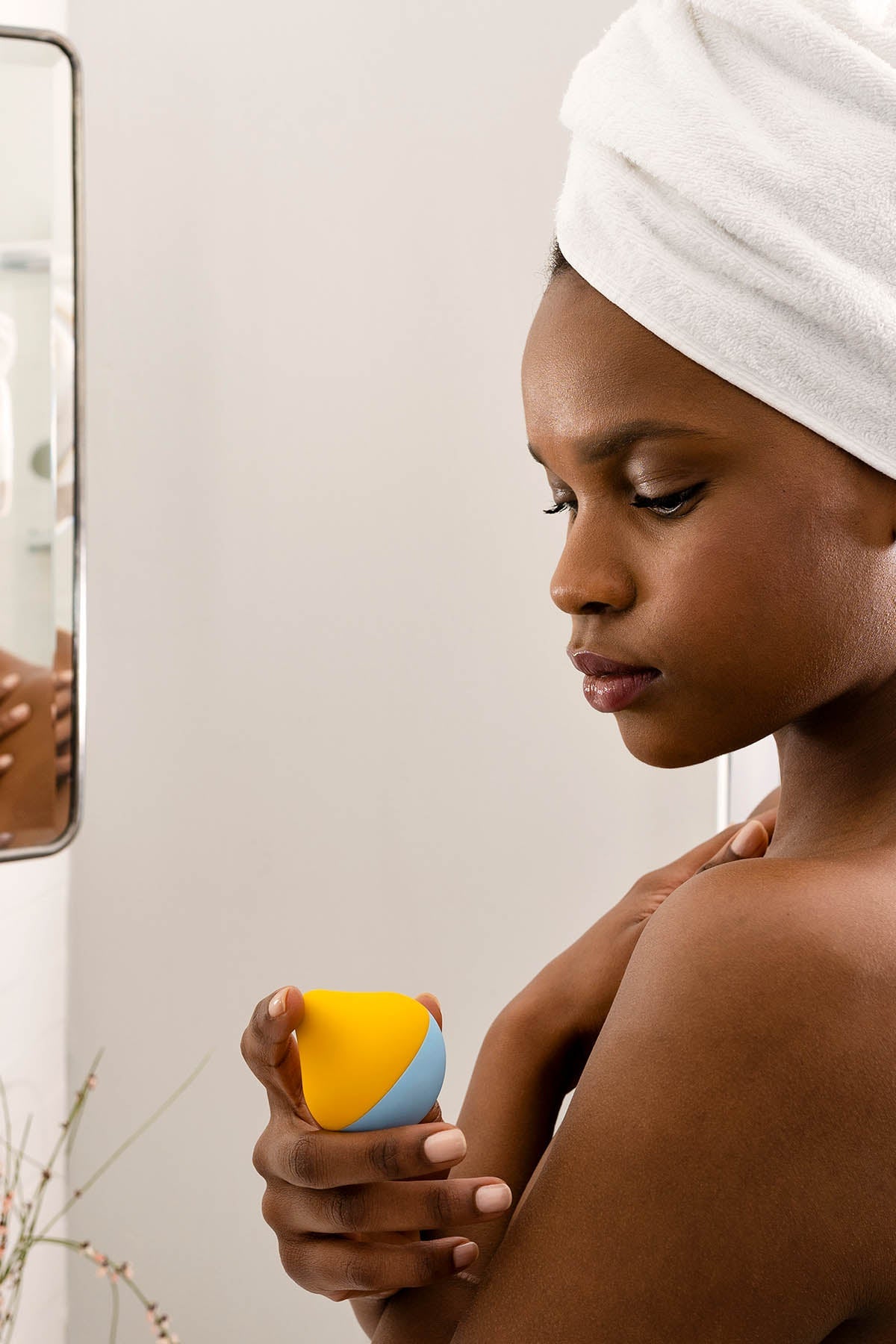 Tenga Iroha Mini Clitoral Vibrator - Sora-Mikan